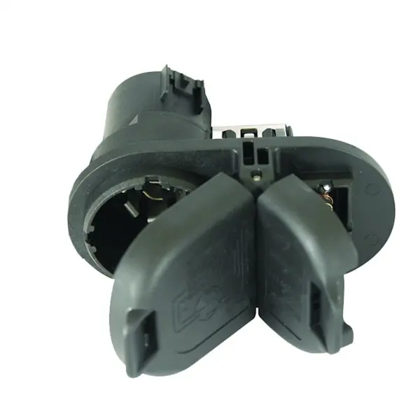Hopkins Towing 40974B Plug-In Simple® OE Multi-Tow® 7-Blade And 4-Flat Connector Crafted
