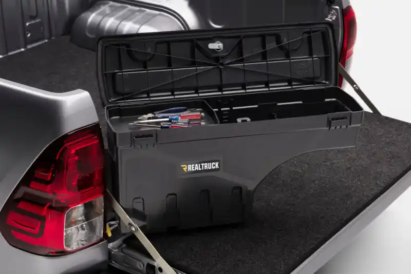 UnderCover 19-20 Toyota Tacoma Drivers Side Swing Case - Black Smooth Certified